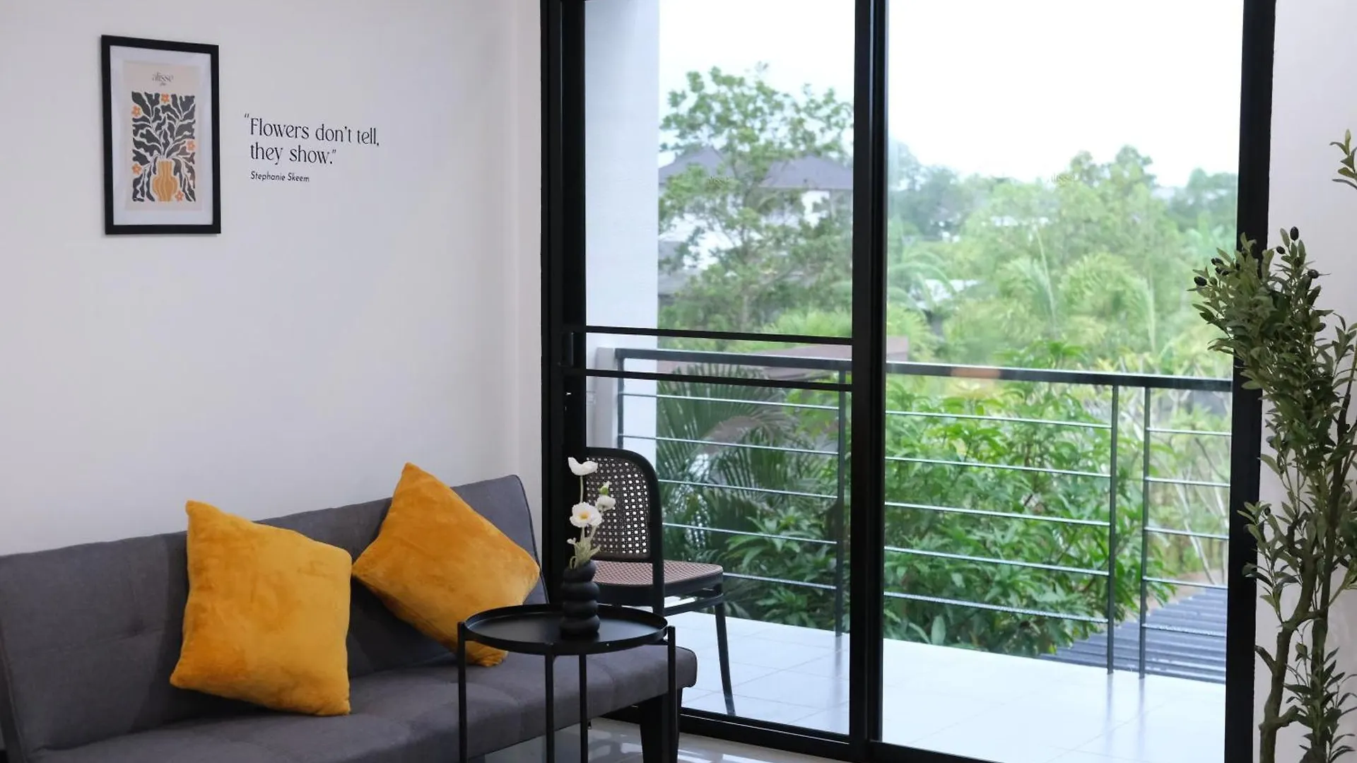 Alisse Stay Phuket Layan Apartment